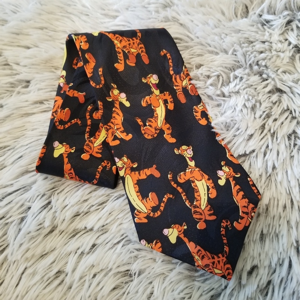 Disney Pooh Tigger men's necktie Tie 4"